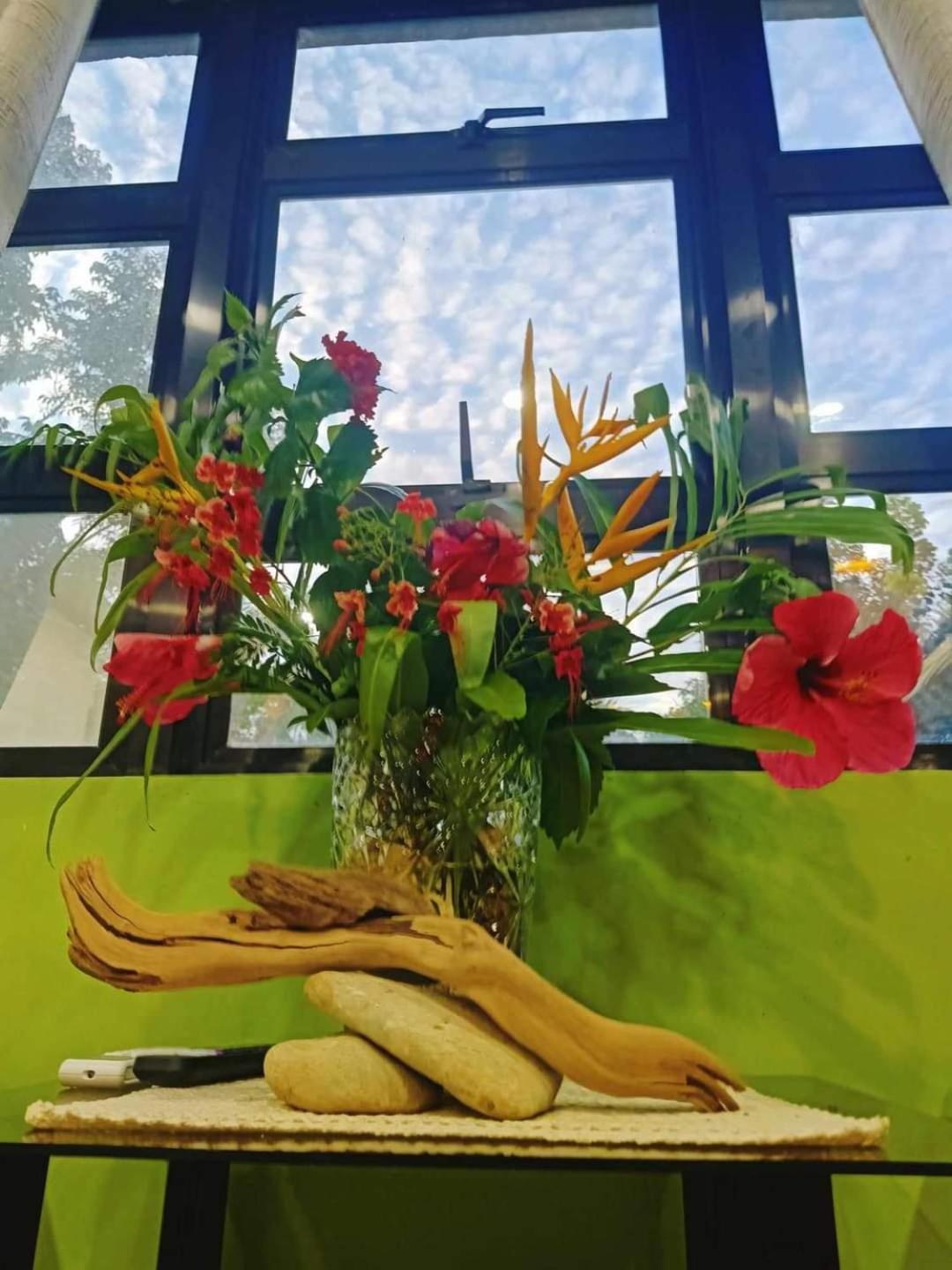 Gbu Loboc River Guesthouse Esterno foto